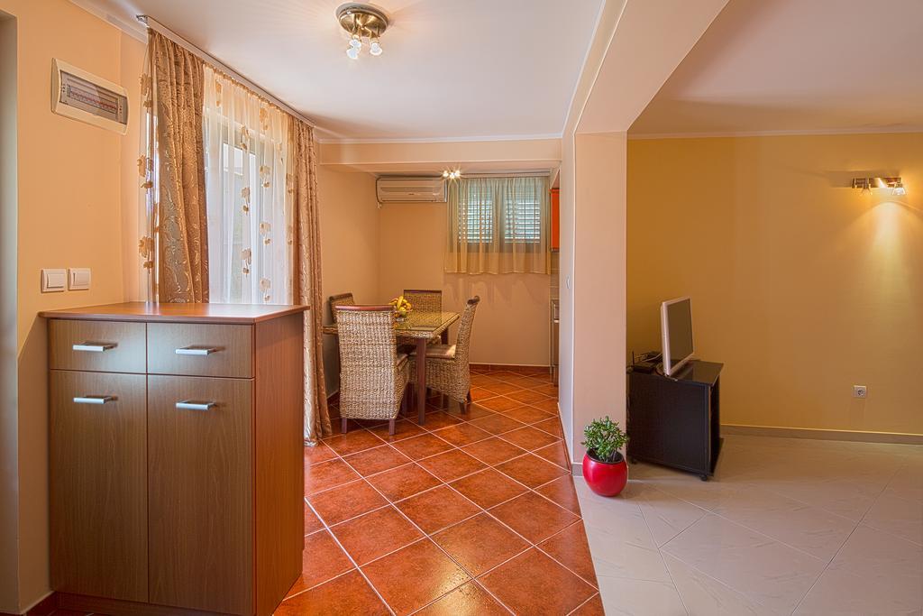 Apartments Mika بودفا المظهر الخارجي الصورة